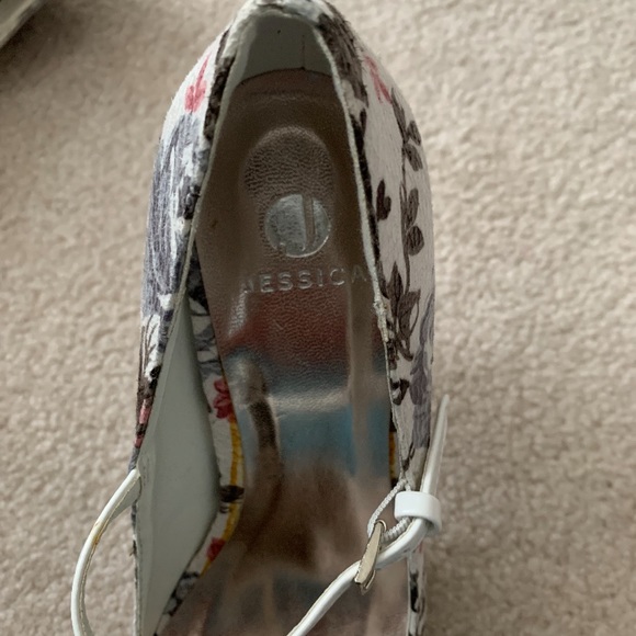 Flower Heels - Picture 5 of 5